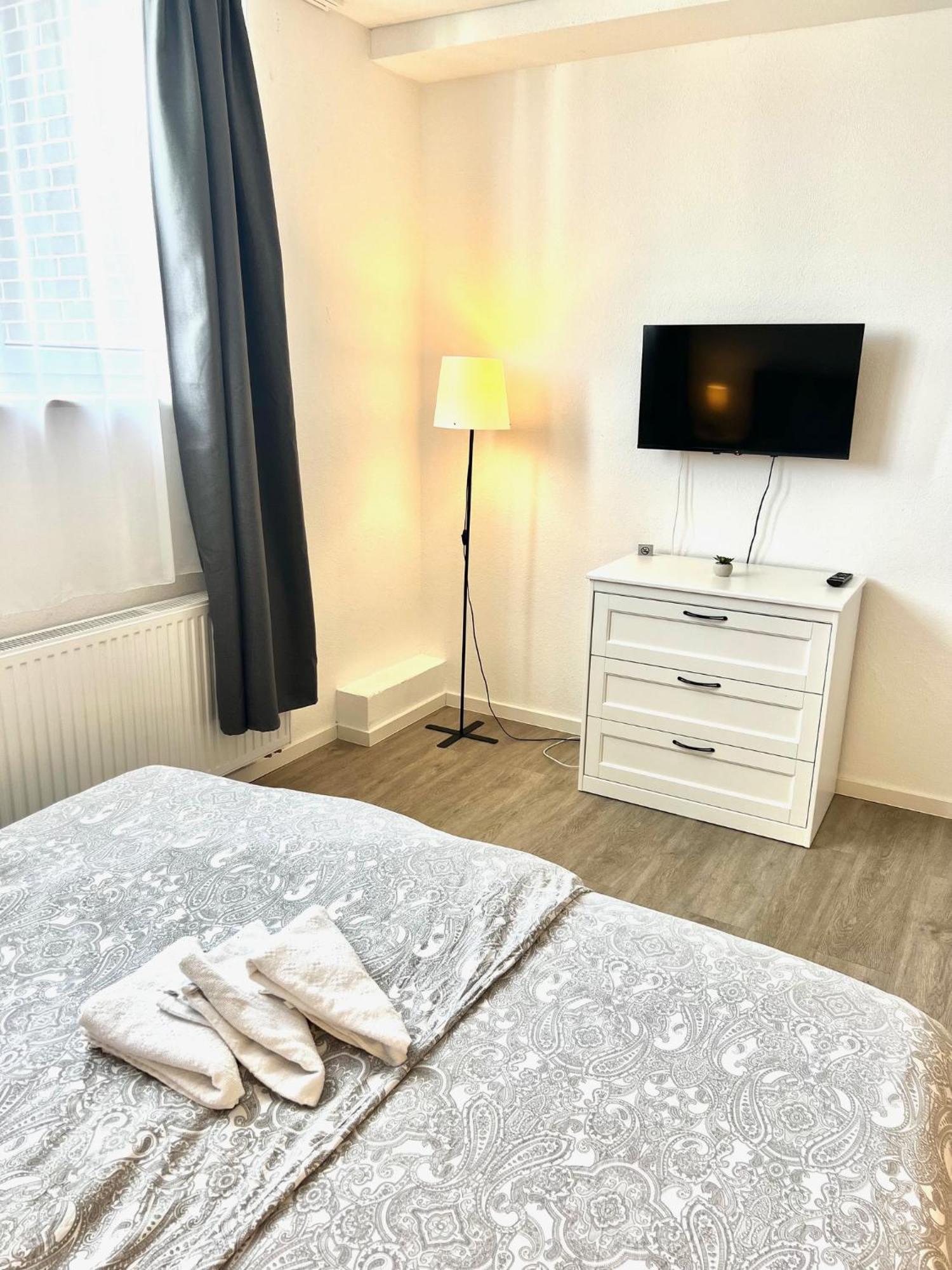 City Appartement Kueche,Bad, Parken Im Zentrum Von ראפנסבורג חדר תמונה
